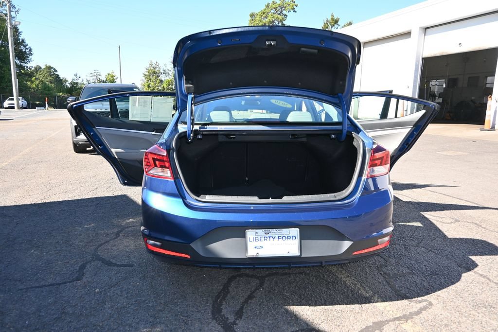 Used 2020 Hyundai Elantra SE FWD image 10