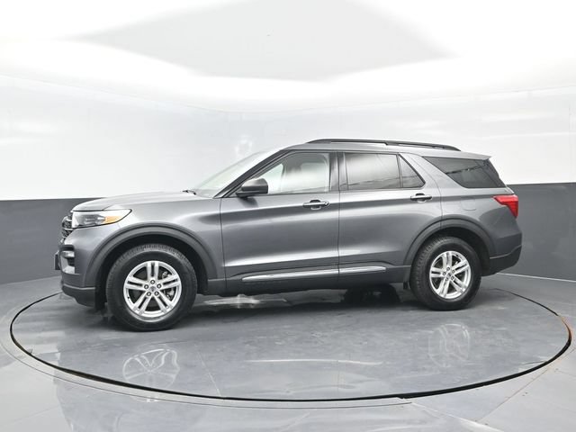Certified 2023 Ford Explorer XLT w/ Equipment Group 202A AWD/4WD image 4
