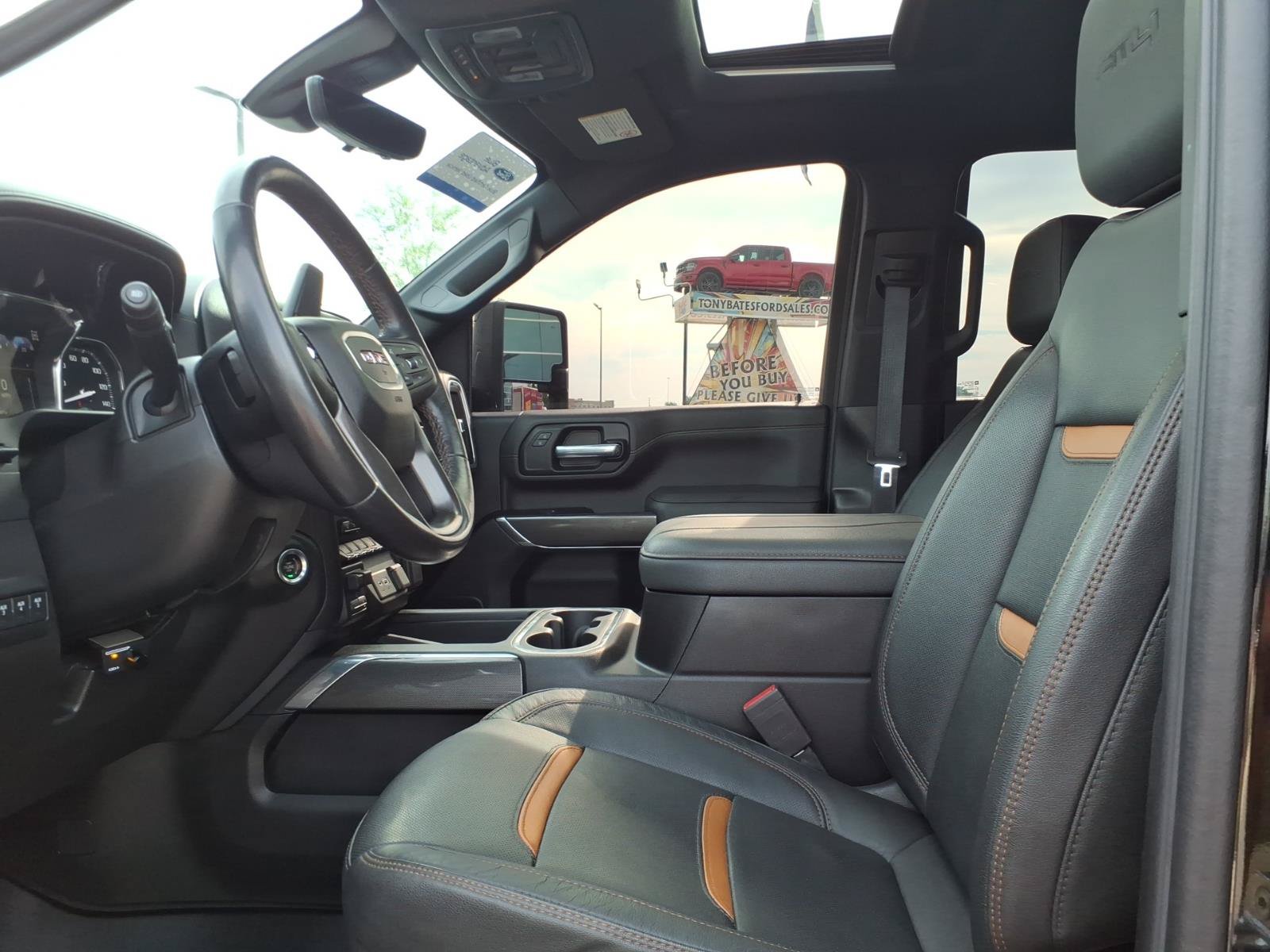Used 2023 GMC Sierra 2500 AT4 w/ AT4 Premium Plus Package AWD/4WD image 10