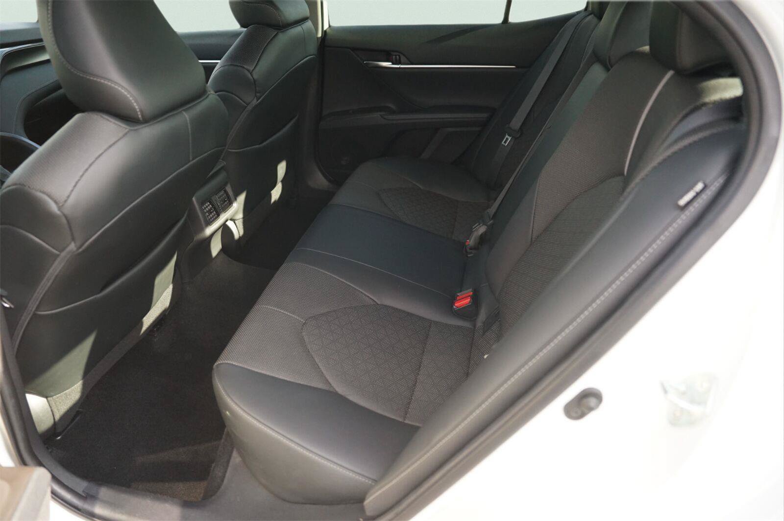 Used 2021 Toyota Camry XSE w/ Navigation Package FWD image 13