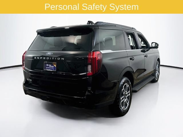 Certified 2025 Ford Expedition Active AWD/4WD image 13