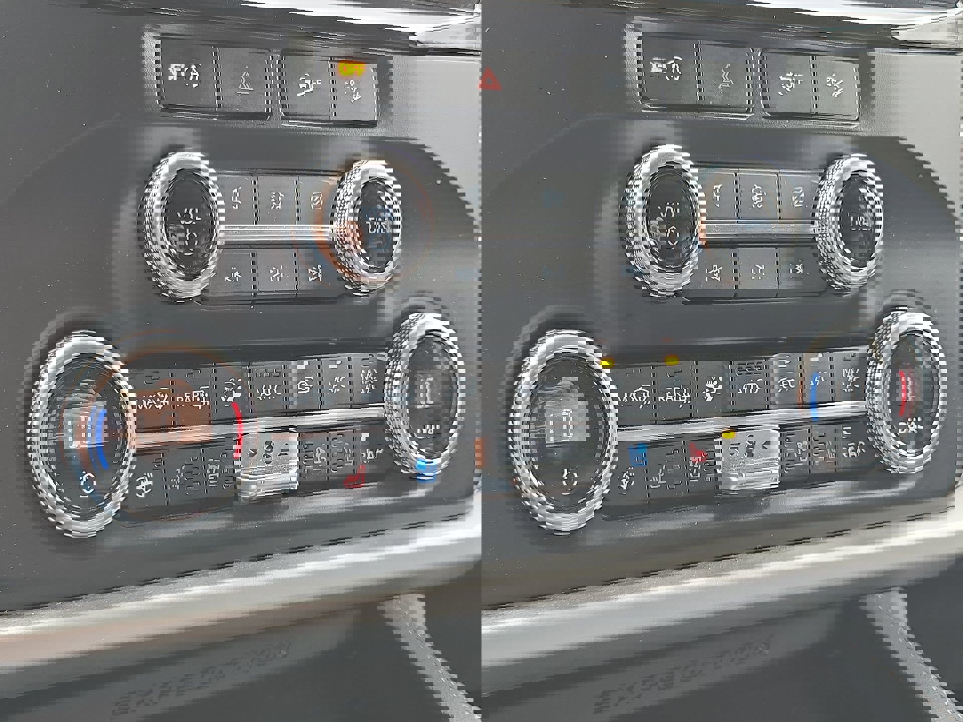 Certified 2024 Ford Expedition Max XLT image 19