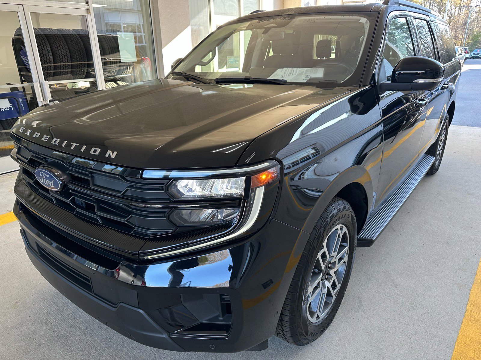 Certified 2025 Ford Expedition Max Active image 3