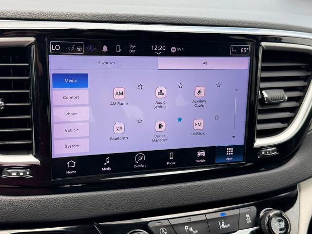 Used 2024 Chrysler Pacifica Touring-L FWD image 19