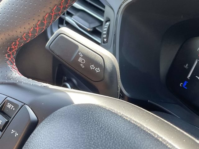 Certified 2025 Ford Escape ST-Line AWD/4WD image 28