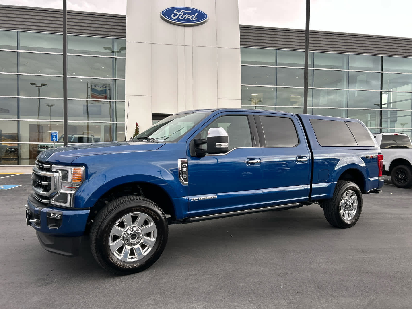 Certified 2022 Ford F350 Platinum image 1