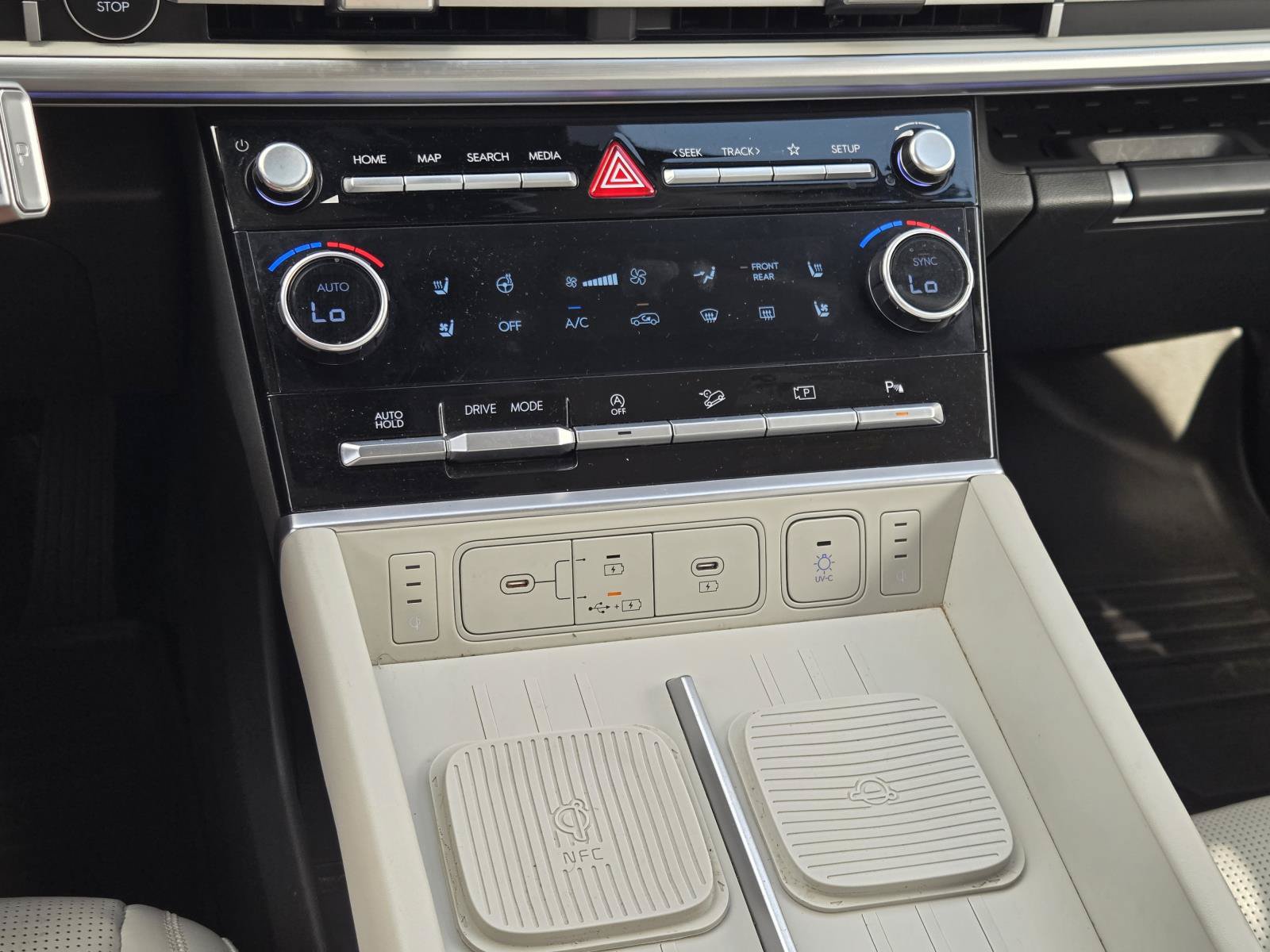 Used 2024 Hyundai Santa Fe Calligraphy FWD image 35