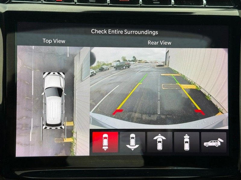 Used 2024 Jeep Grand Cherokee L Limited w/ Luxury Tech Group II image 20