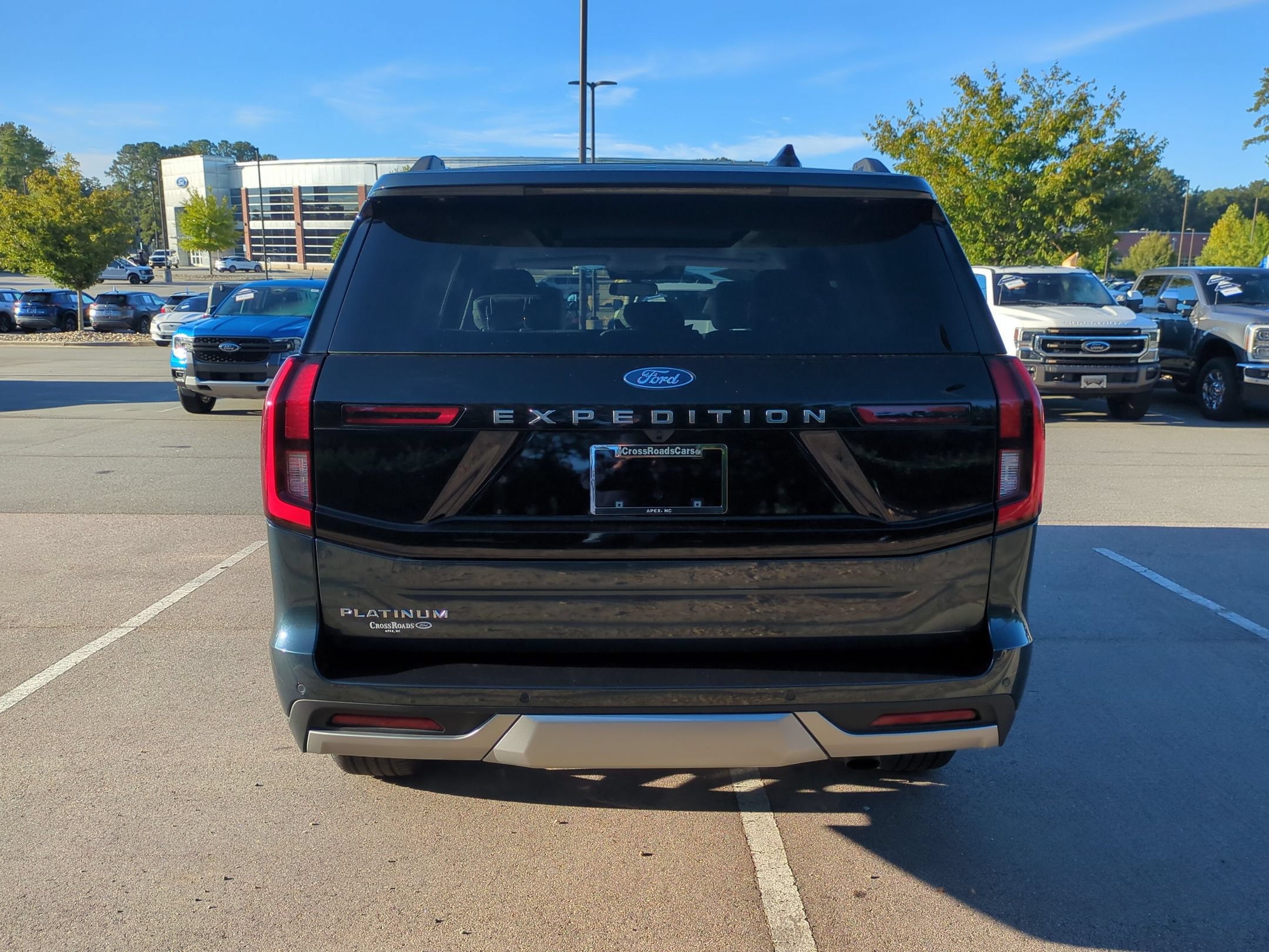 Certified 2025 Ford Expedition Platinum w/ Platinum Ultimate Package AWD/4WD image 5