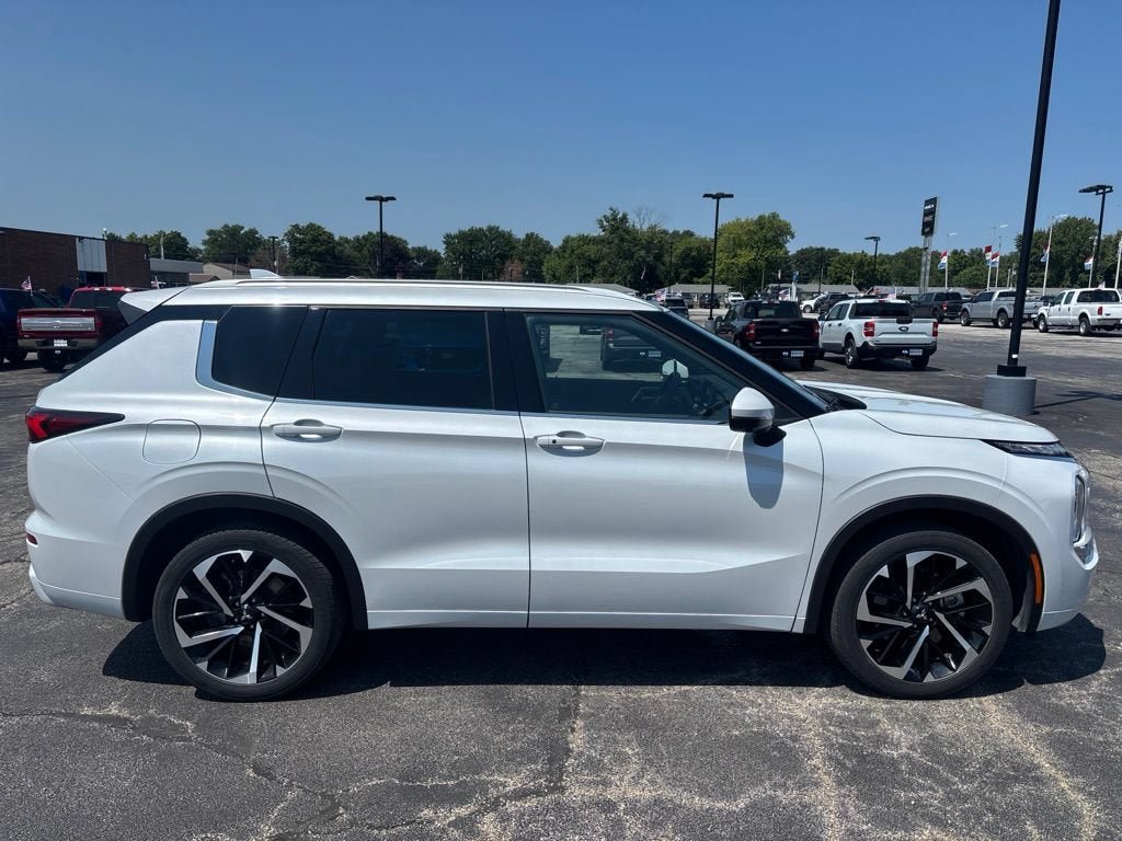 Used 2022 Mitsubishi Outlander SEL AWD/4WD image 6