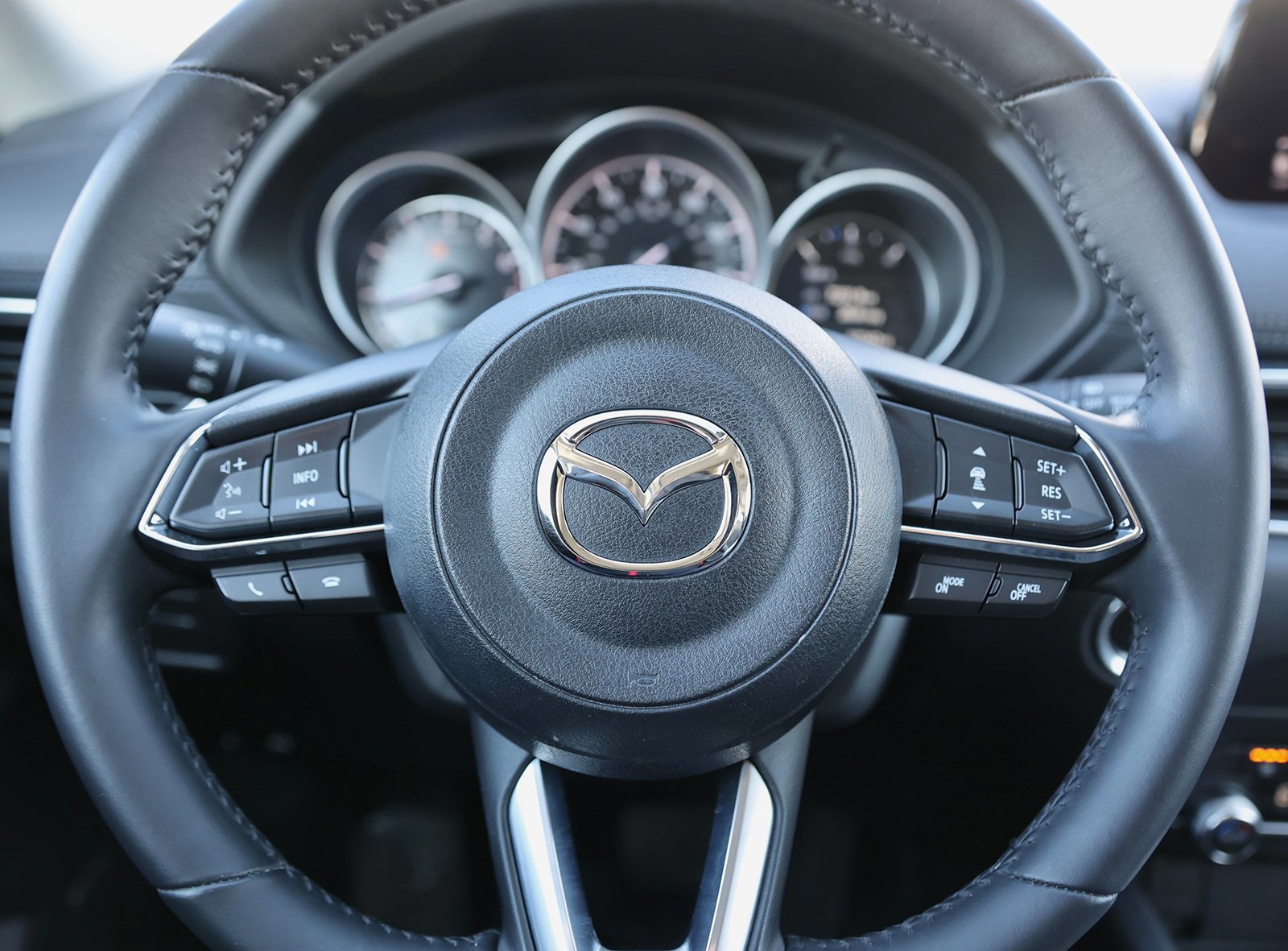 Used 2019 MAZDA CX-5 Touring image 35