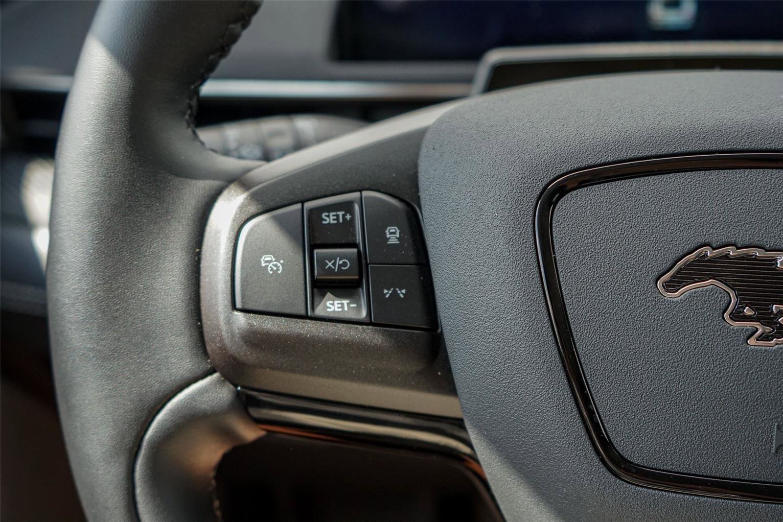 Certified 2025 Ford Mustang Mach-E Select image 17