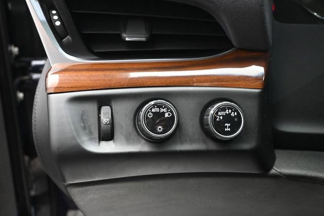 Used 2018 Cadillac Escalade Luxury AWD/4WD image 20