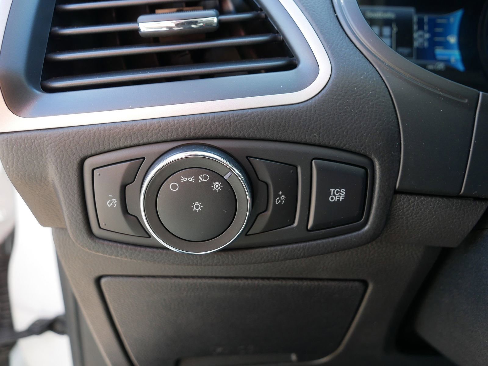 Certified 2022 Ford Edge SE AWD/4WD image 16