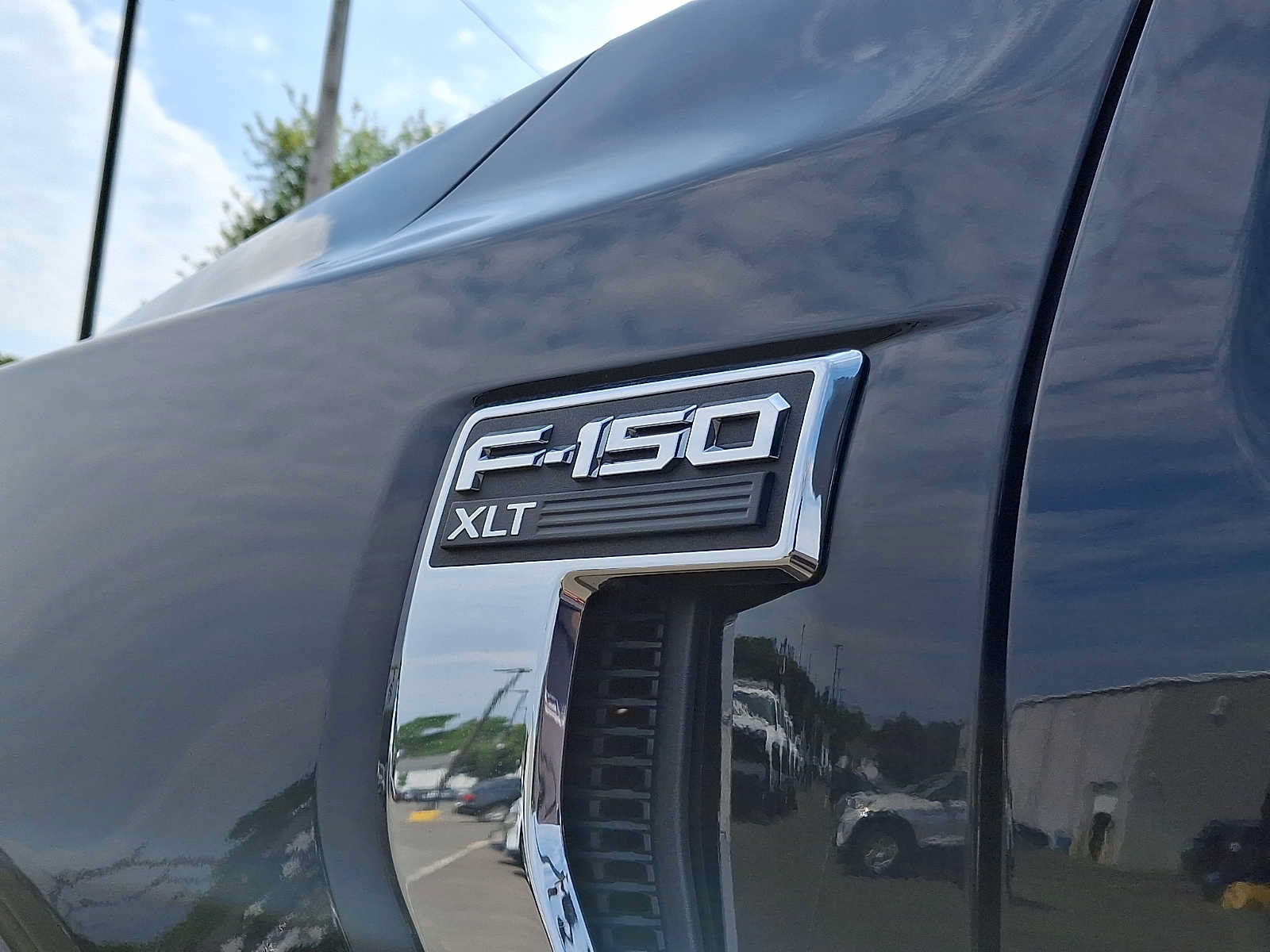Certified 2025 Ford F150 XLT w/ Equipment Group 301A Standard AWD/4WD image 30