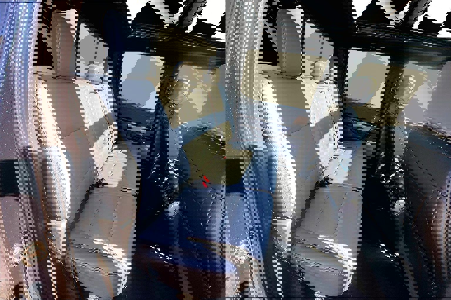 Certified 2023 Ford F150 Lightning Lariat w/ Equipment Group 511A High image 27