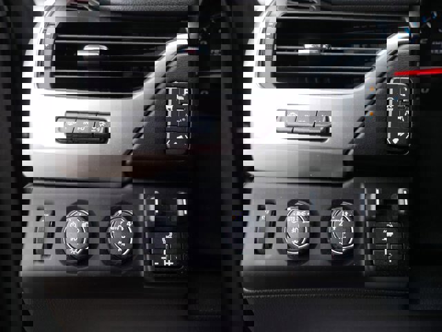 Used 2020 Chevrolet Suburban Premier image 24