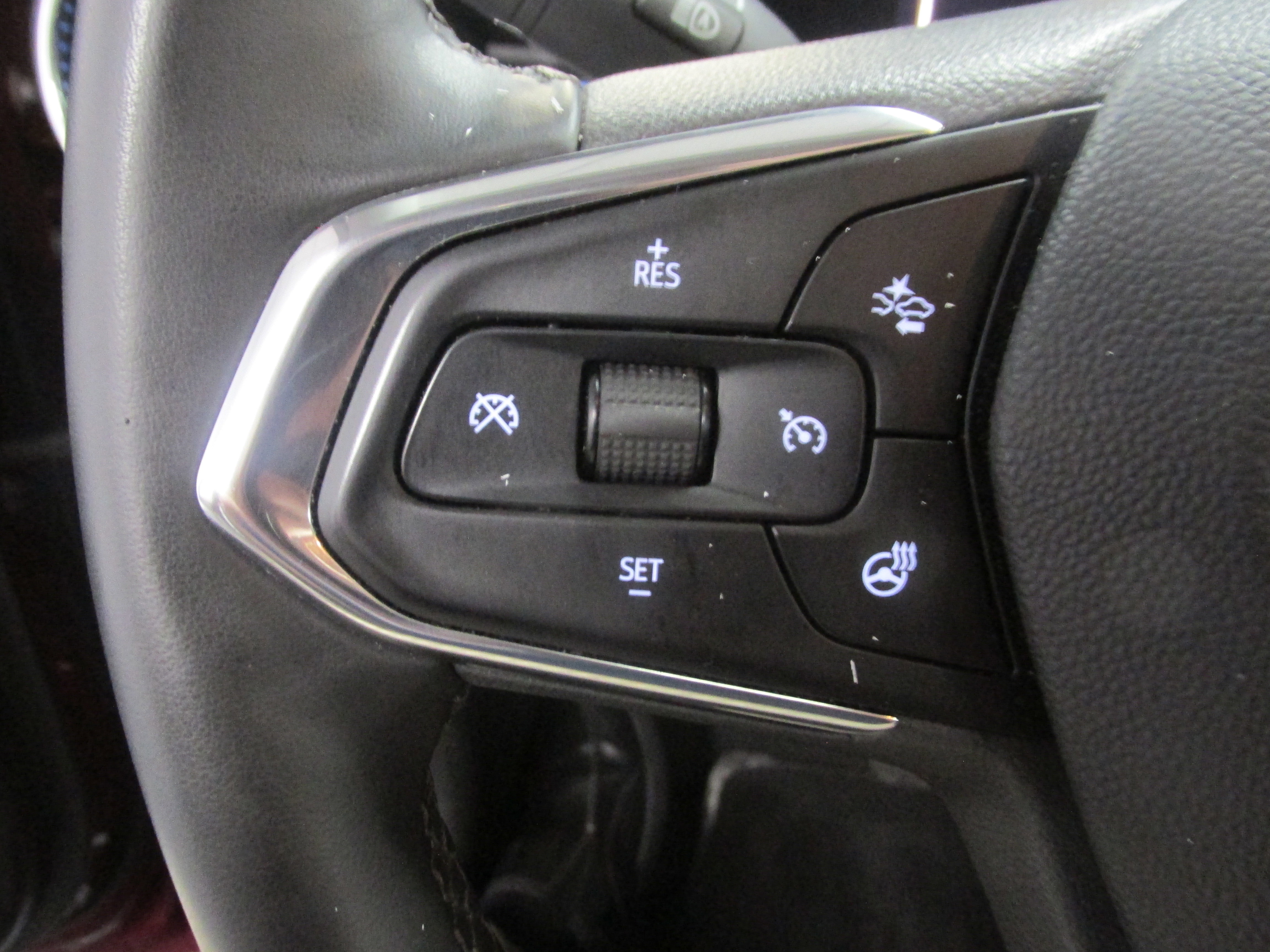 Used 2024 Jeep Compass Latitude image 31