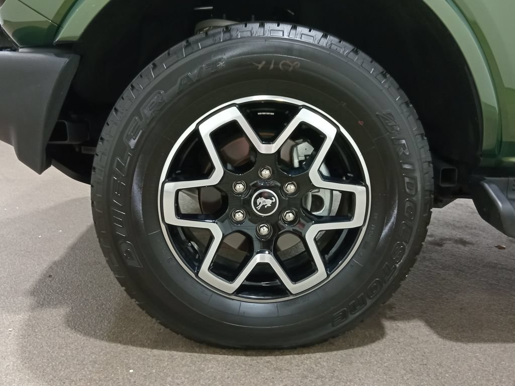 Certified 2025 Ford Bronco Outer Banks AWD/4WD image 13