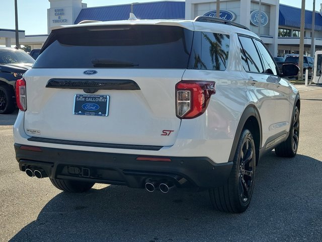 Certified 2024 Ford Explorer ST w/ Equipment Group 401A image 4