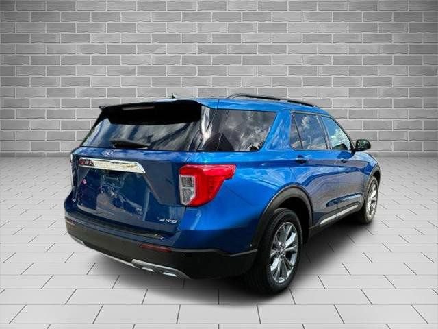 Certified 2023 Ford Explorer XLT w/ Equipment Group 202A AWD/4WD image 5