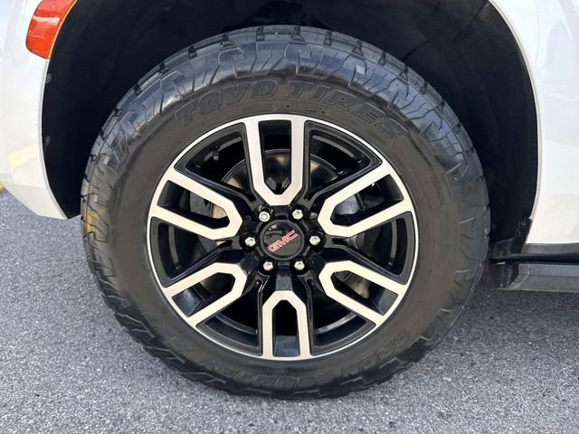 Used 2022 GMC Yukon AT4 w/ Max Trailering Package image 9