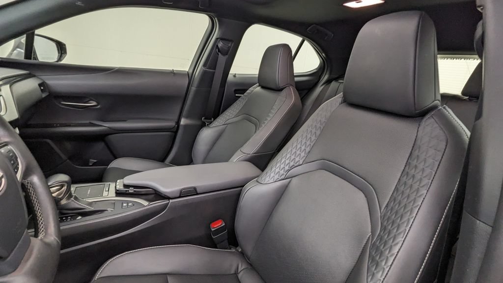 Used 2020 Lexus UX 250h w/ Premium Package AWD/4WD image 2