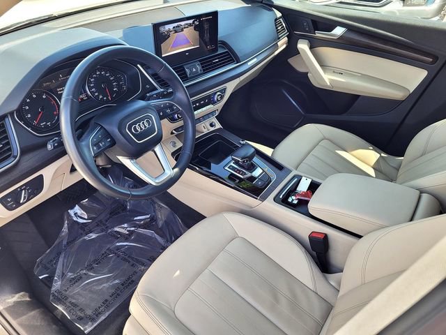 Used 2022 Audi Q5 2.0T Premium w/ Convenience Package AWD/4WD image 10