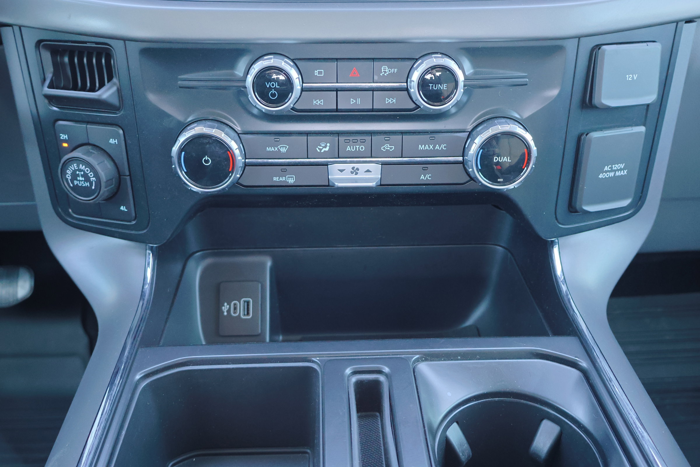 Certified 2025 Ford F150 XLT w/ Equipment Group 301A Standard image 26