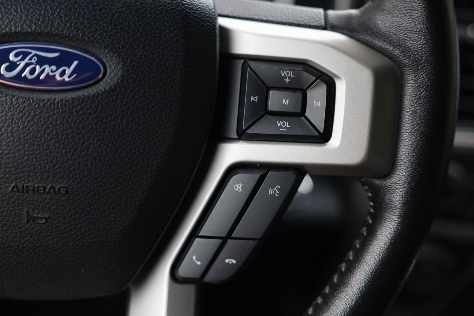 Certified 2019 Ford F150 Lariat w/ Trailer Tow Package AWD/4WD image 20