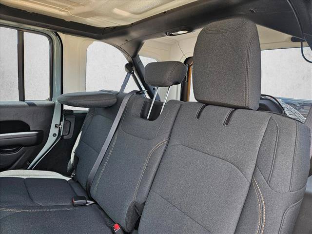 Used 2024 Jeep Wrangler Unlimited Sport AWD/4WD image 17