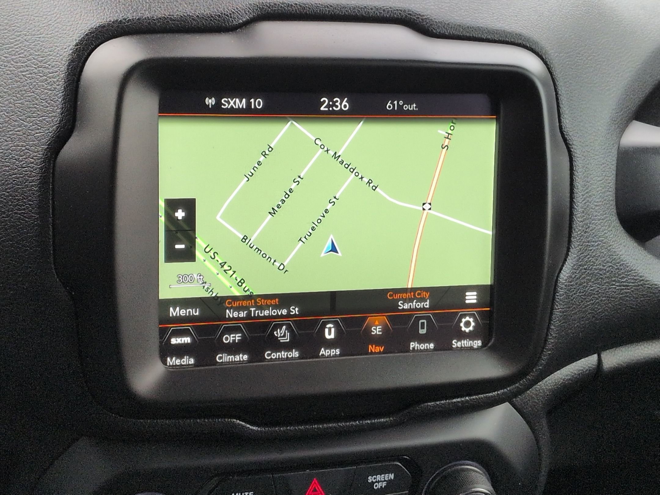 Used 2021 Jeep Renegade Latitude w/ Luxury Group II AWD/4WD image 25