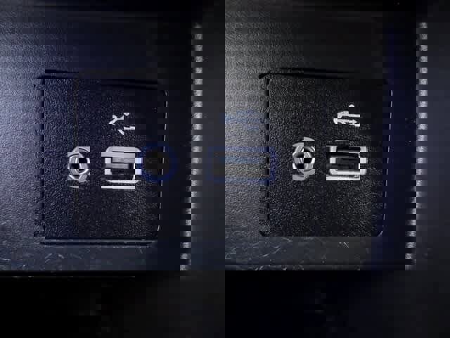 Used 2023 Nissan Versa SV image 24