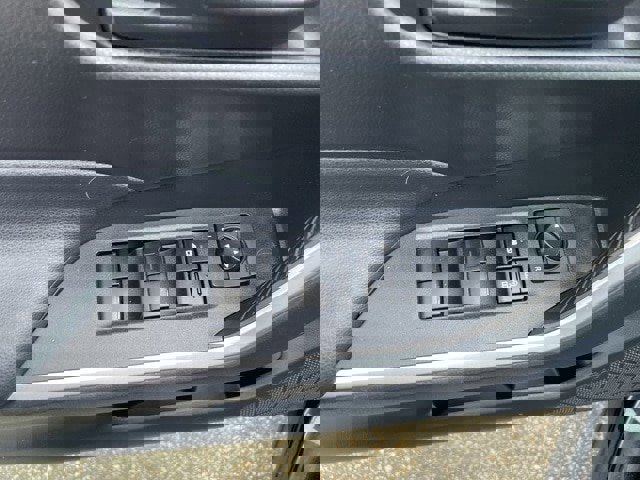 Used 2019 Toyota RAV4 LE image 16