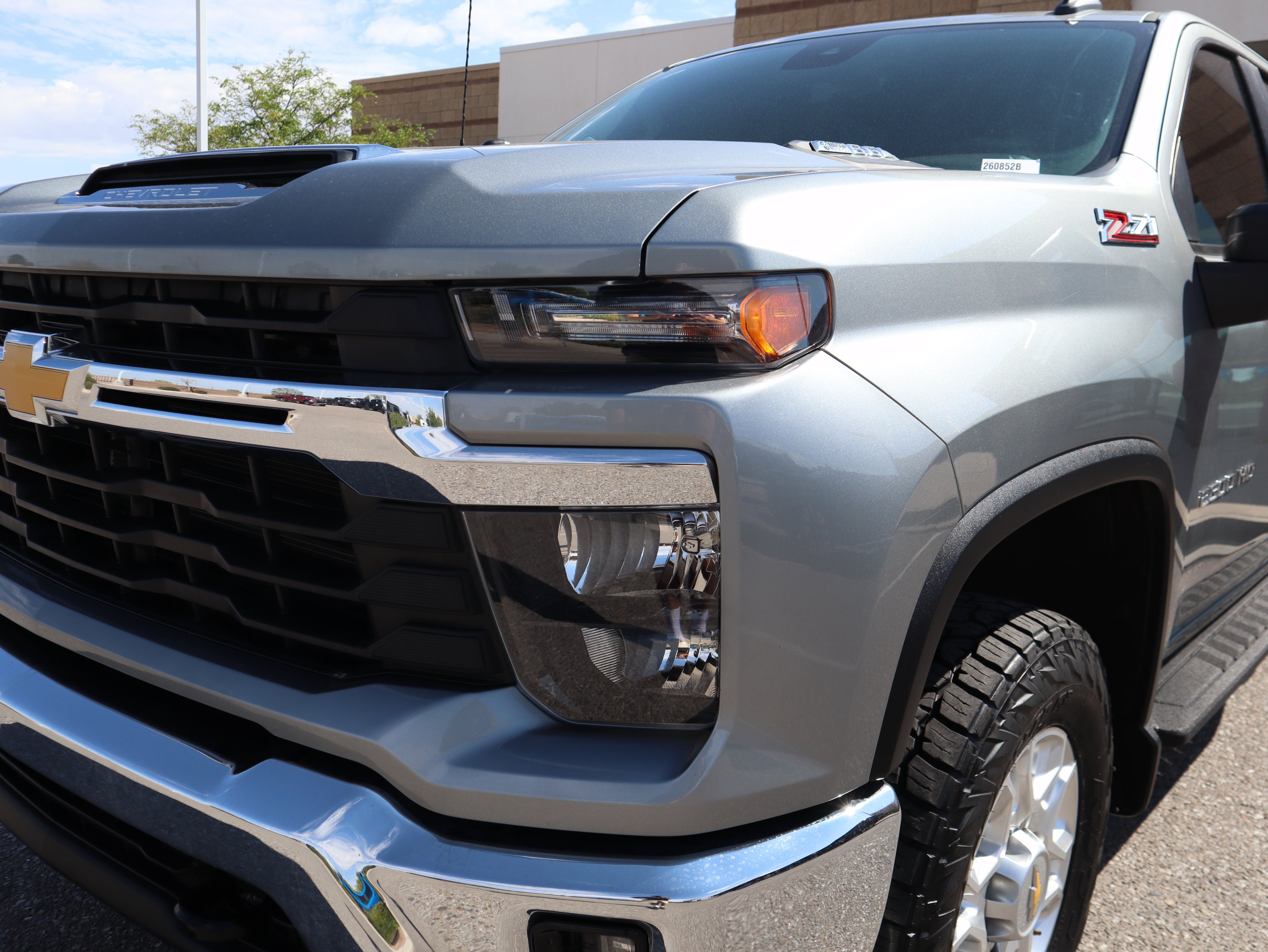Used 2024 Chevrolet Silverado 2500 LT AWD/4WD image 14