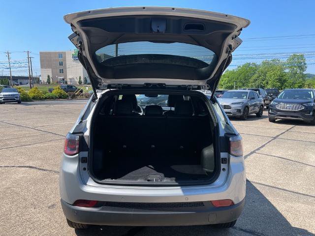 Used 2025 Jeep Compass Limited AWD/4WD image 19