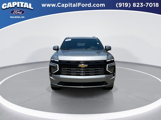 Used 2025 Chevrolet Tahoe High Country AWD/4WD image 3