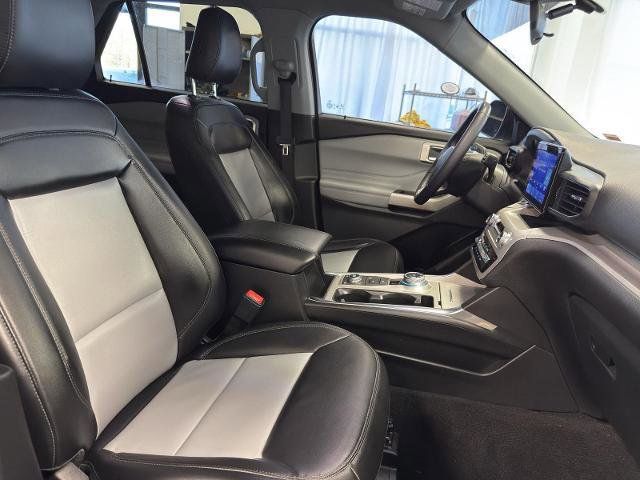 Certified 2023 Ford Explorer XLT w/ Equipment Group 202A image 19