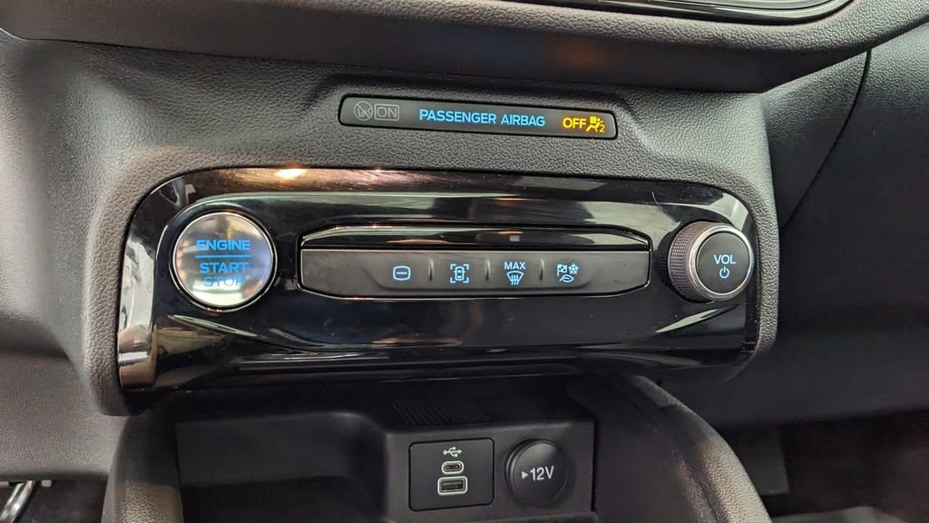 Certified 2025 Ford Escape ST-Line Elite image 29