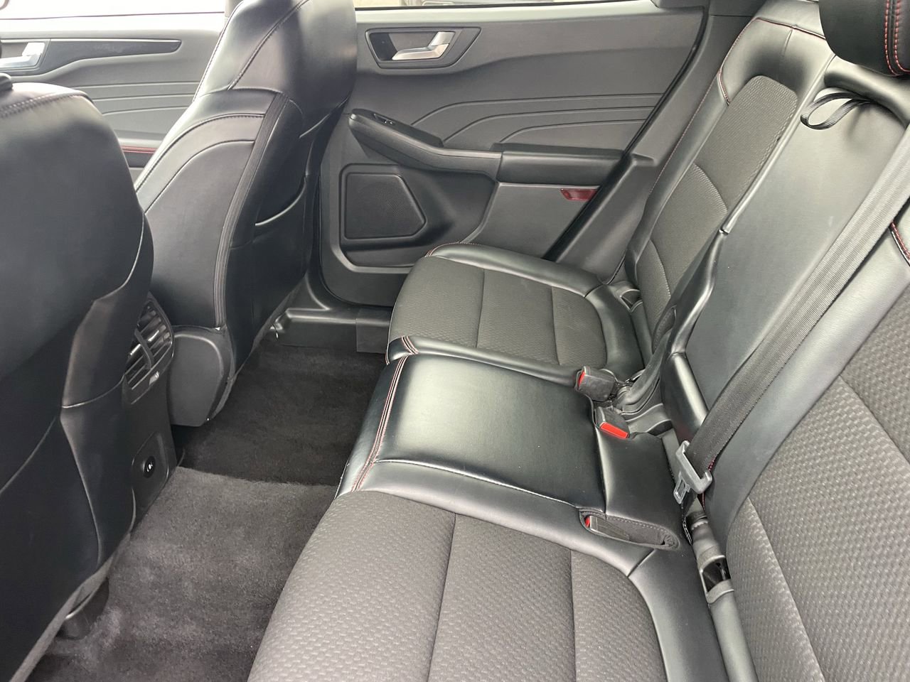 Certified 2024 Ford Escape ST-Line w/ Cold Weather Package FWD image 14