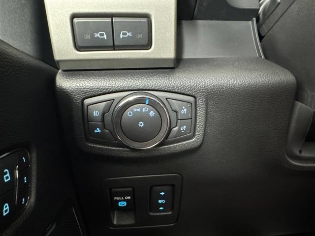 Certified 2018 Ford F150 Lariat w/ Equipment Group 502A Luxury AWD/4WD image 19