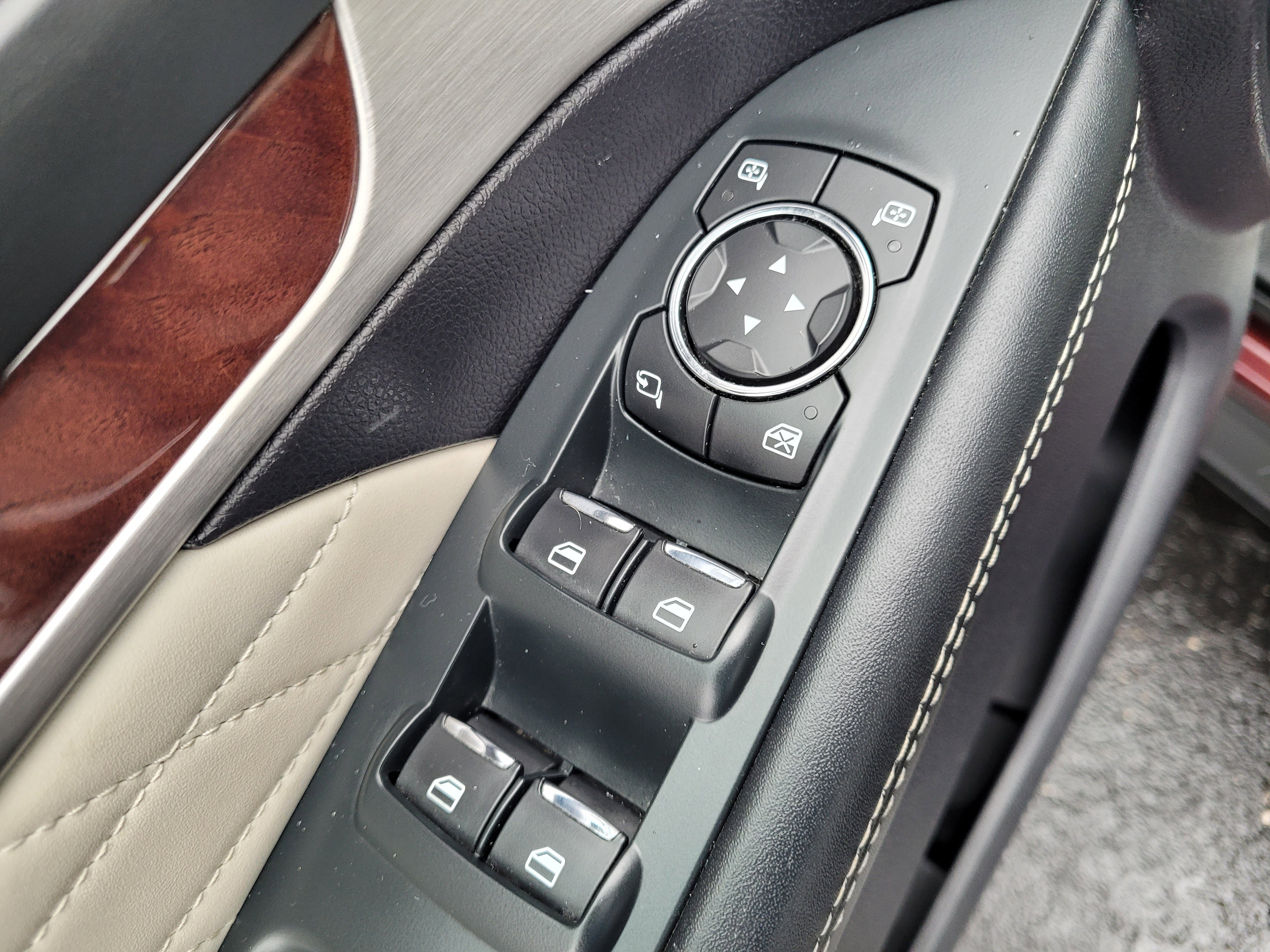 Certified 2019 Ford Explorer Platinum image 32