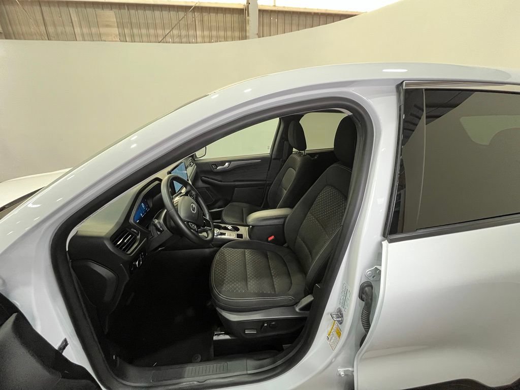 Certified 2024 Ford Escape Active w/ Tech Pack #2 AWD/4WD image 18