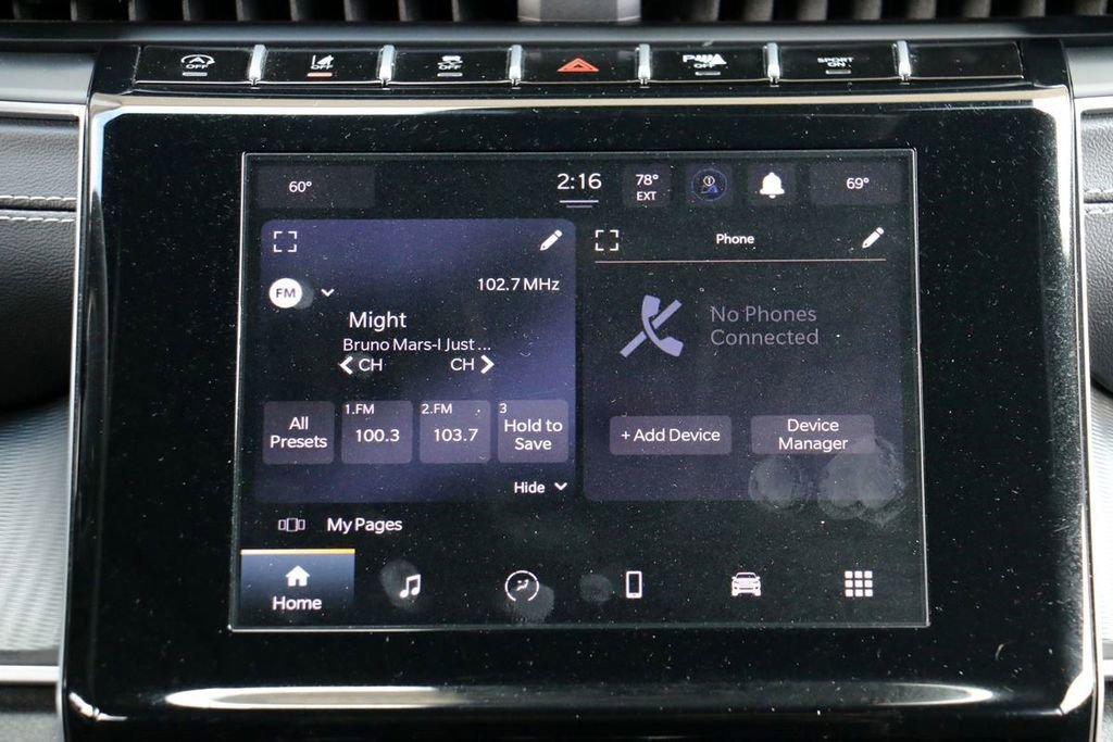 Used 2024 Jeep Grand Cherokee Laredo RWD image 25