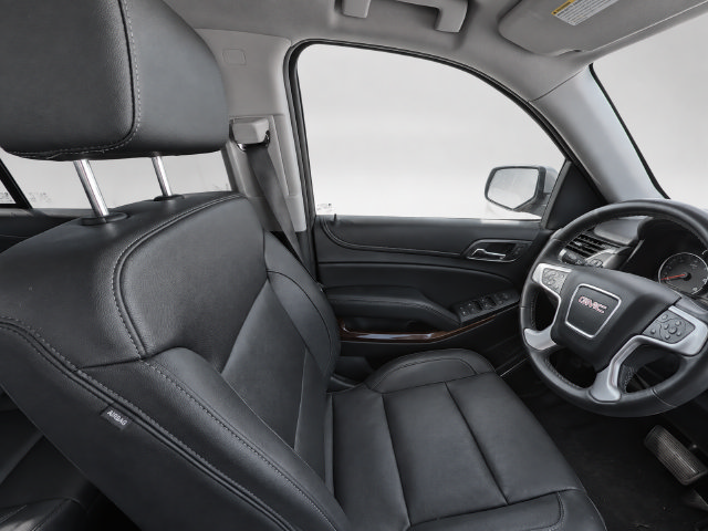 Used 2019 GMC Yukon SLT w/ Open Road Package AWD/4WD image 12