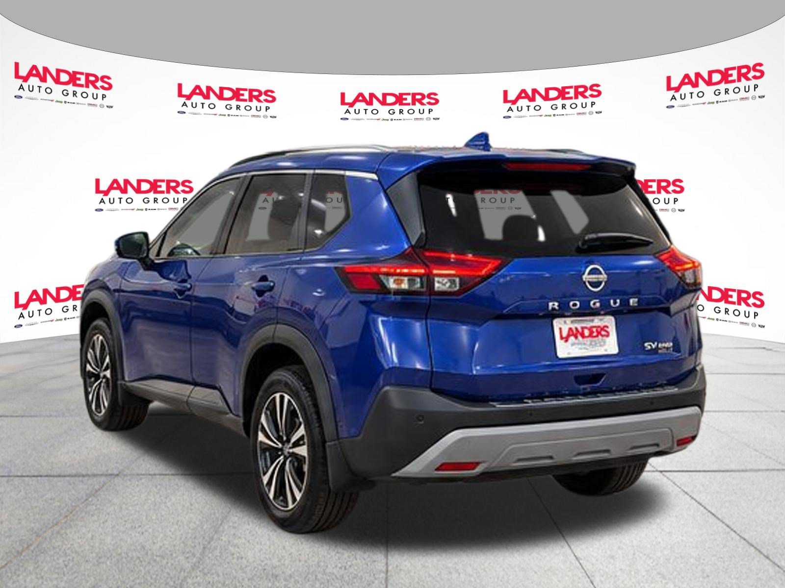 Used 2023 Nissan Rogue SV AWD/4WD image 5