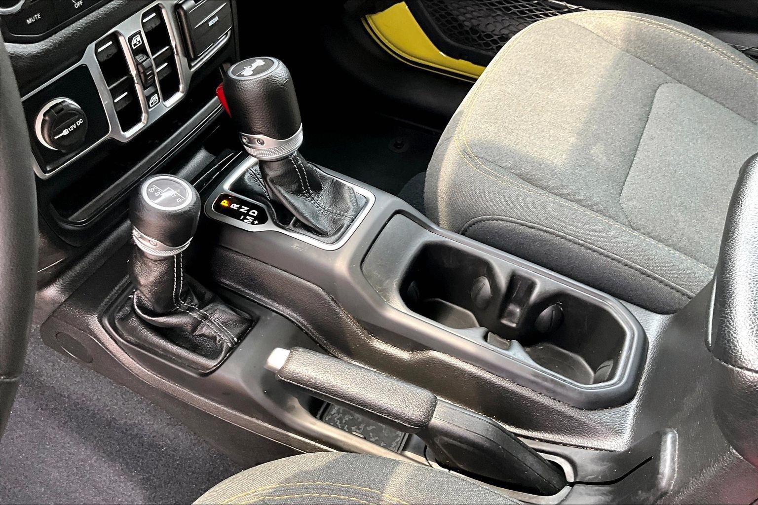 Used 2024 Jeep Wrangler Unlimited Sport AWD/4WD image 14