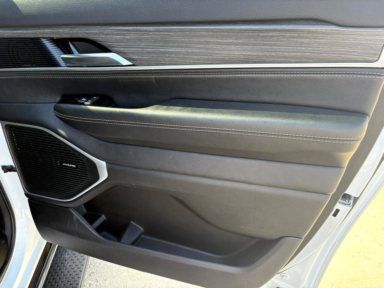 Used 2024 Jeep Wagoneer L Series II w/ Flexible Seating Group image 54