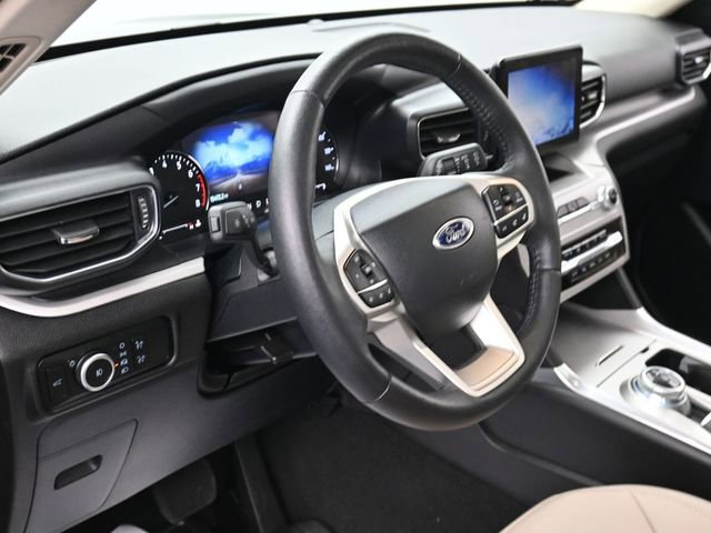 Certified 2024 Ford Explorer XLT w/ Equipment Group 202A image 15