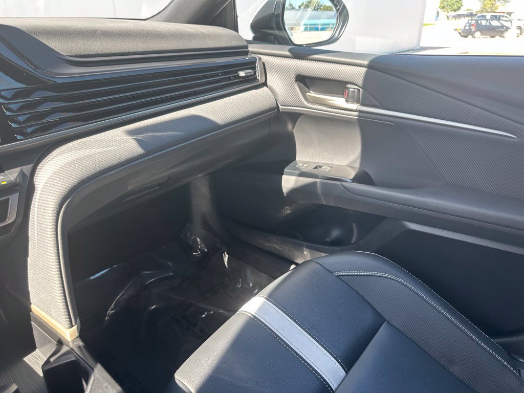 Used 2025 Toyota Camry SE FWD image 49